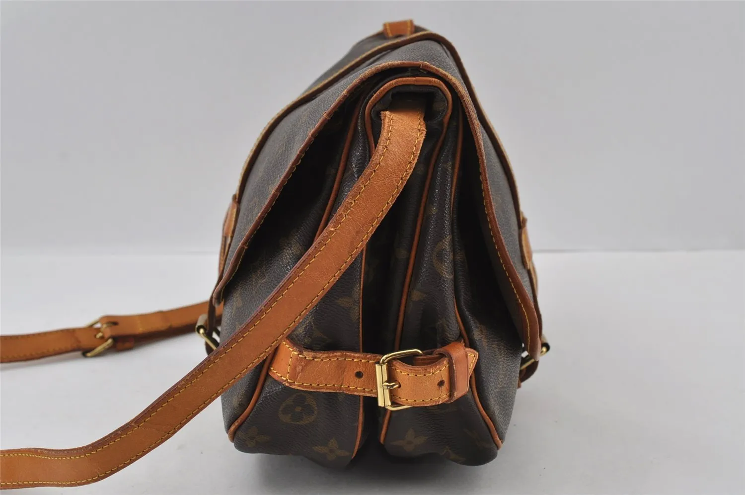 Authentic Louis Vuitton Monogram Saumur 30 Shoulder Cross Bag M42256 LV 4509I