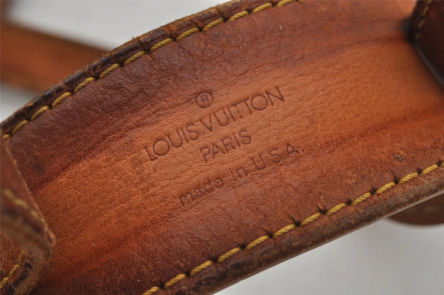 Authentic Louis Vuitton Monogram Saumur 30 Shoulder Cross Bag M42256 LV 4984J