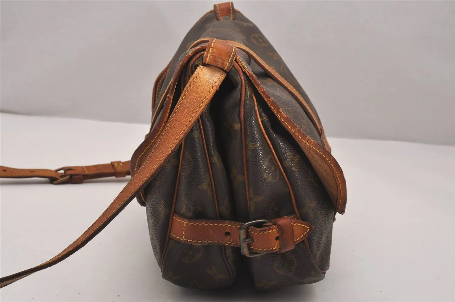 Authentic Louis Vuitton Monogram Saumur 30 Shoulder Cross Bag M42256 LV 4999J