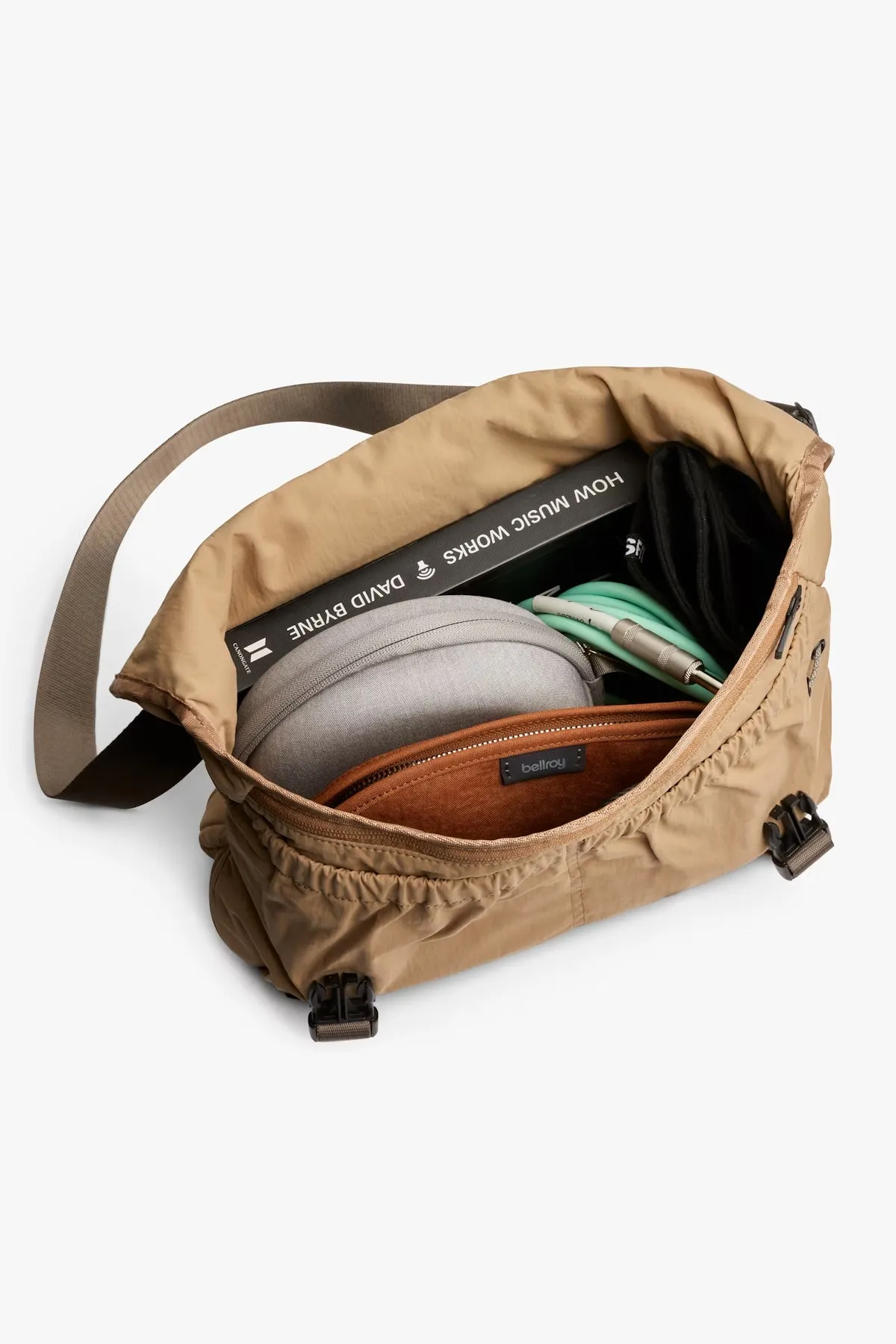 Bellroy Cinch Messenger Bag Sand Dune