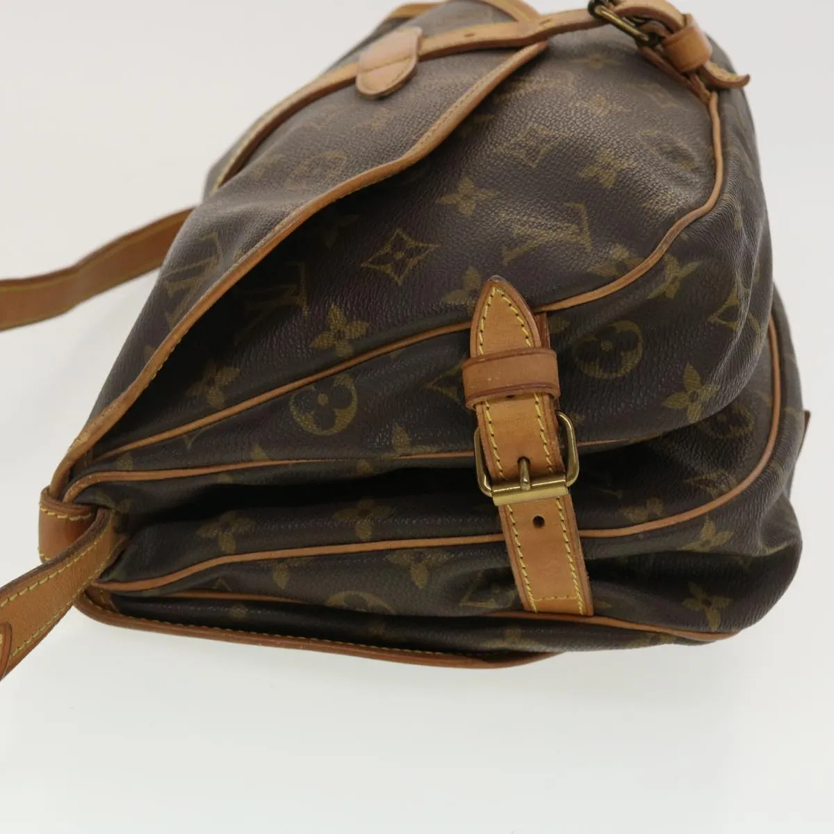 LOUIS VUITTON Monogram Saumur 30 Shoulder Bag M42256 LV Auth 40300