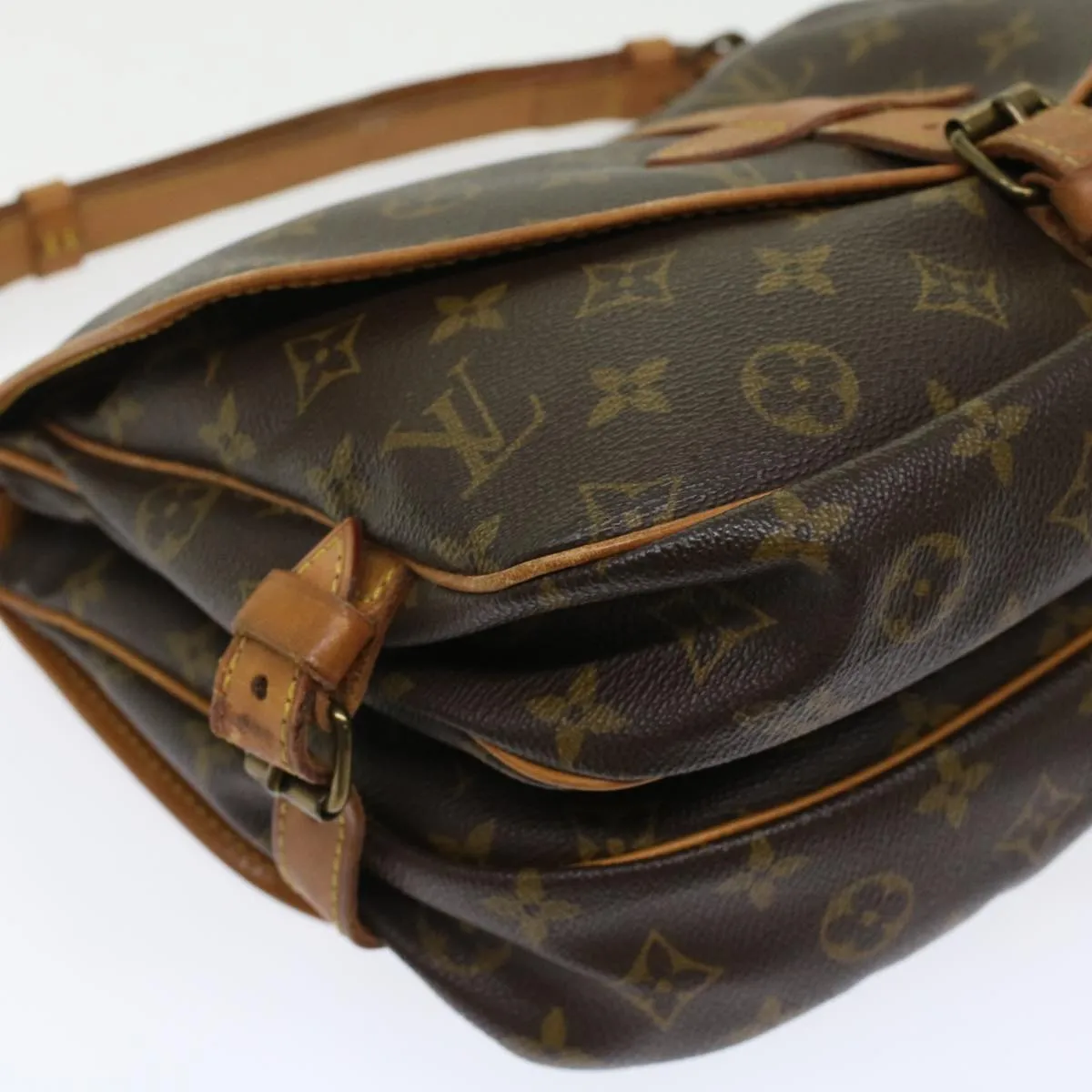 LOUIS VUITTON Monogram Saumur 30 Shoulder Bag M42256 LV Auth 49331