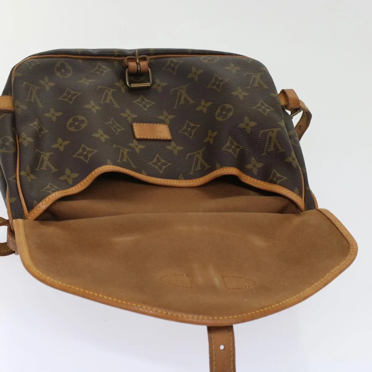 LOUIS VUITTON Monogram Saumur 30 Shoulder Bag M42256 LV Auth 49331