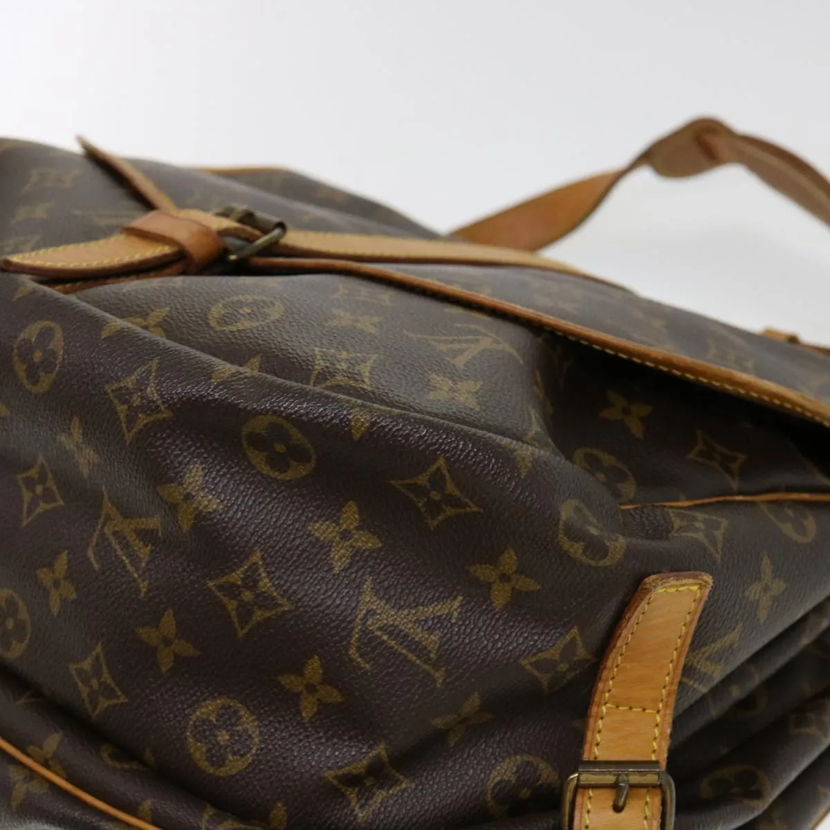 LOUIS VUITTON Monogram Saumur 35 Shoulder Bag M42254 LV Auth 40585