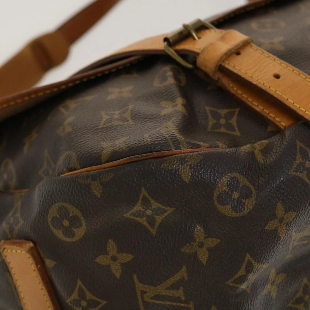 LOUIS VUITTON Monogram Saumur 43 Shoulder Bag M42252 LV Auth 40297