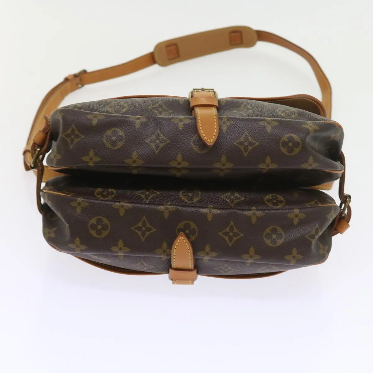 Louis Vuitton Saumur  Canvas Shoulder Bag ()