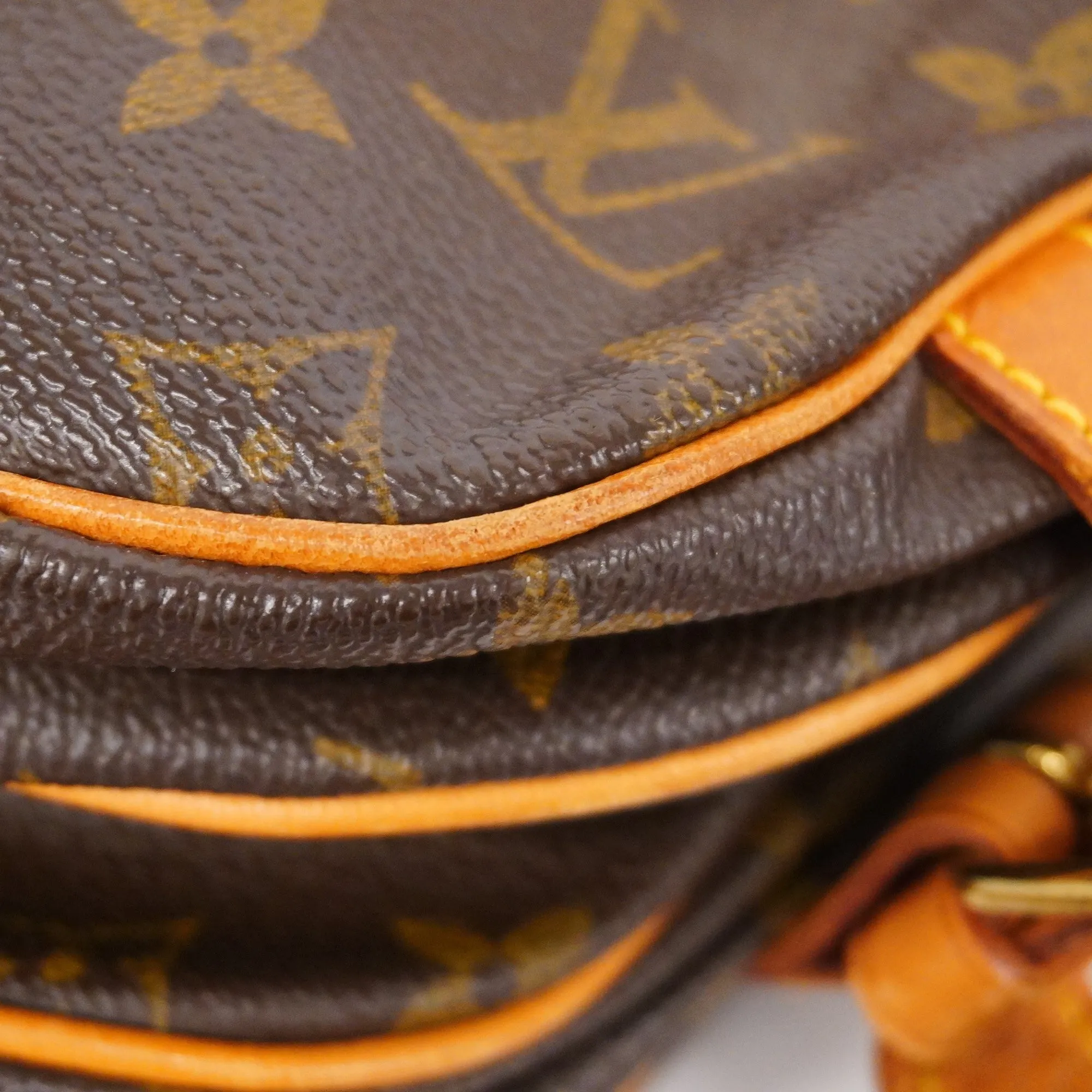 LOUIS VUITTONAuth  Monogram Saumur 30 M42256 Women's Shoulder Bag