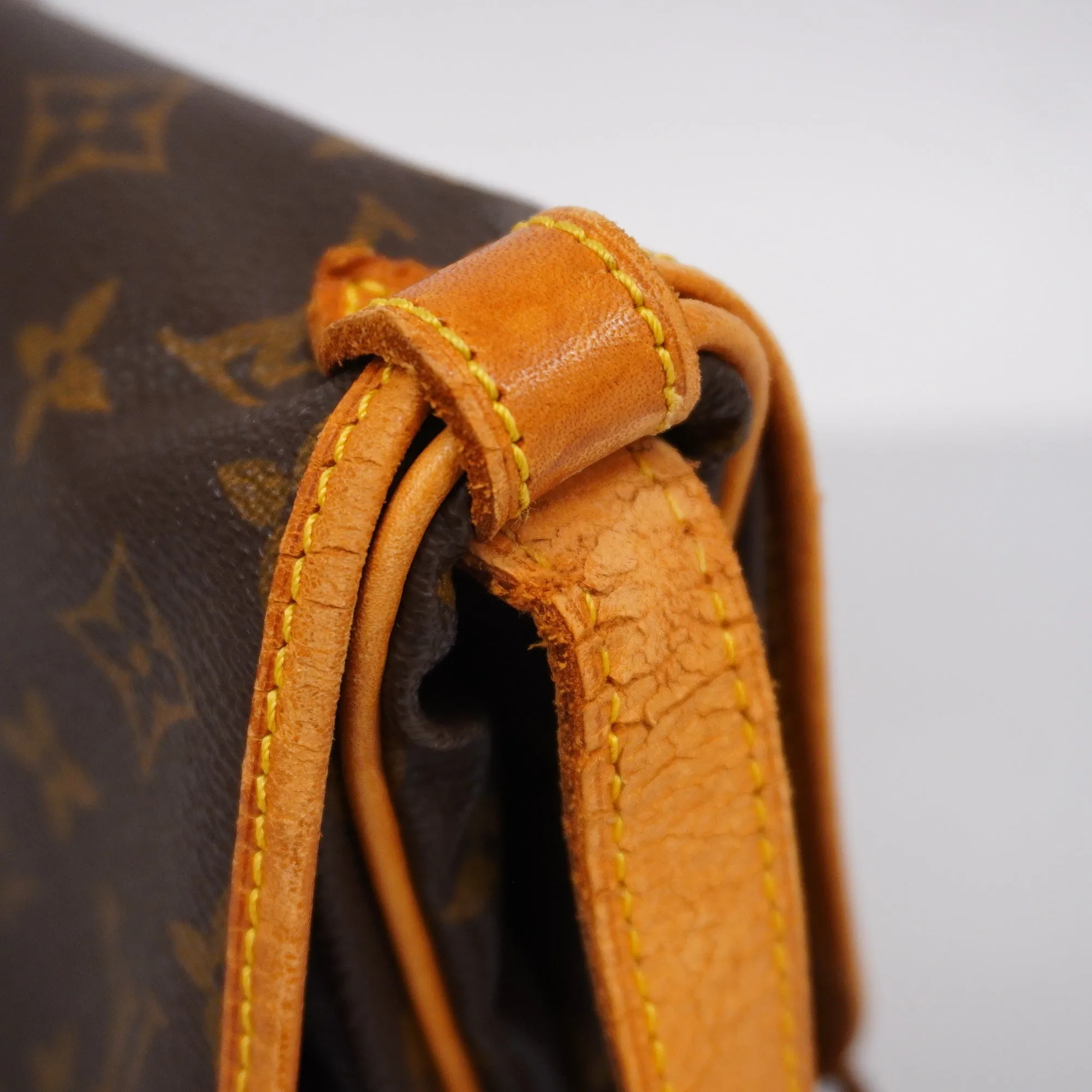 LOUIS VUITTONAuth  Monogram Saumur 30 M42256 Women's Shoulder Bag