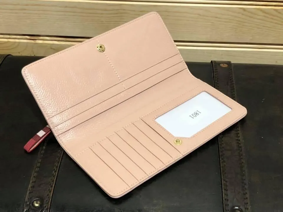 Plaid Wallet