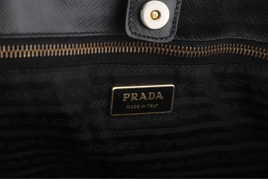 PRADA TOTE BAG NERO SAFFIANO LUX (BN1844) GOLD HARDWARE WITH CARD