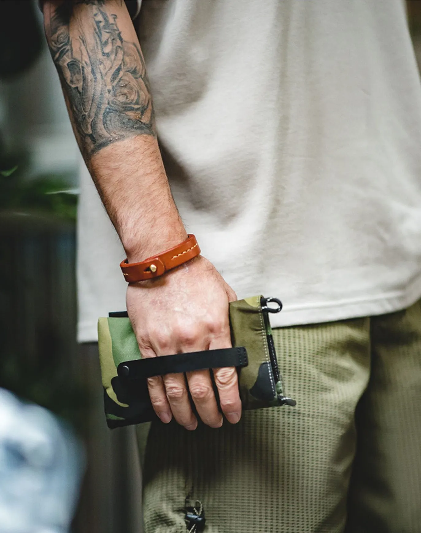 Retro camouflage vertical shoulder hand pocket Men's Bag