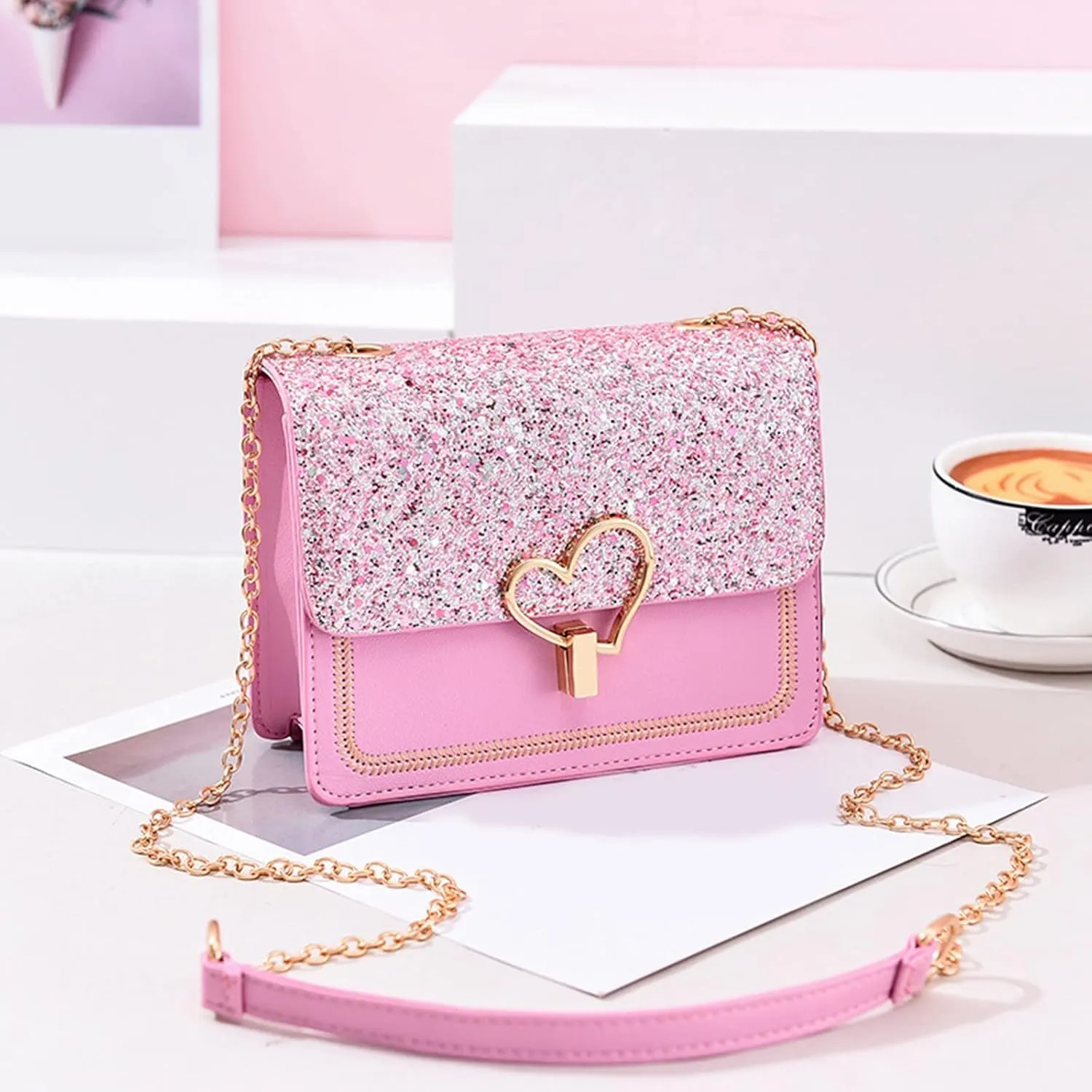 The Version Chain Bag With Lock Buckle Is Fashionable Simple And Versatile One Shoulder Crossbody Bag (Red, One Size)