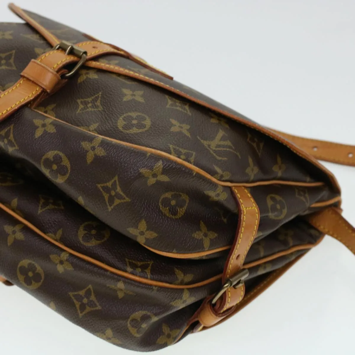 Trendy Inspired Louis Vuitton Saumur Shoulder Bag