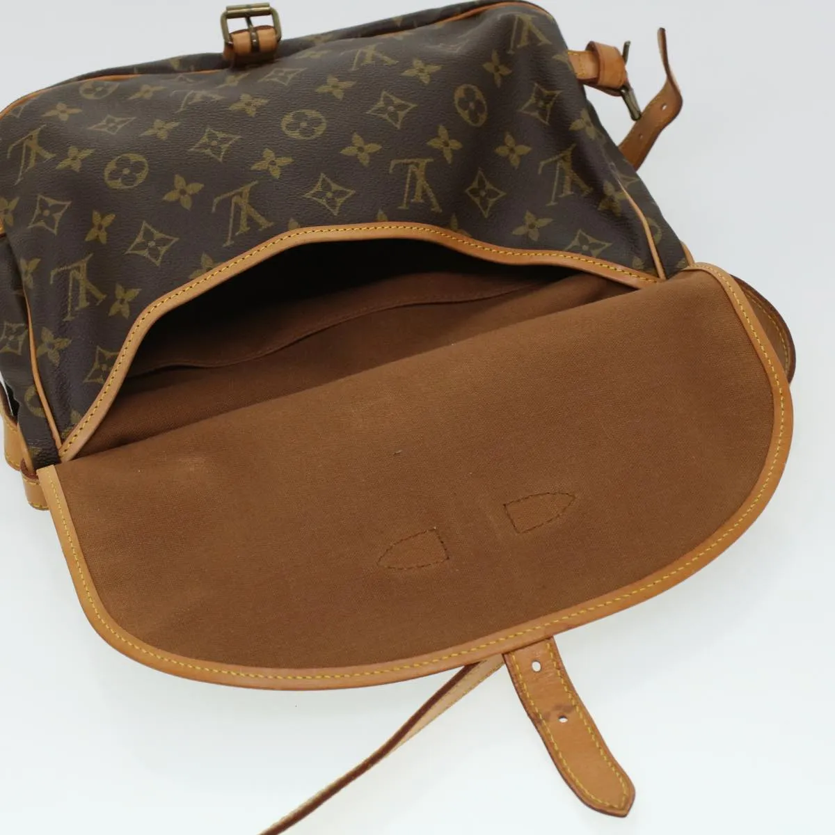 Trendy Inspired Louis Vuitton Saumur Shoulder Bag